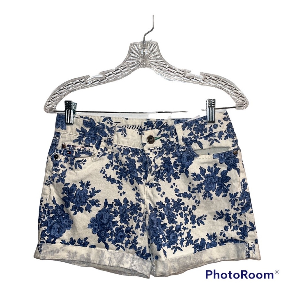 Tommy Hilfiger Denim Shorts. Size 2 floral blue and white